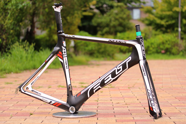 FELT フェルト AR1 エアロロードフレーム Di2専用 カーボン 
