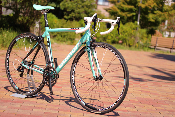 Bianchi (ビアンキ) 1885 カーボンバック カンパ ヴェローチェ組が買取 委託で入荷